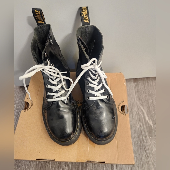 Dr Martens Women's size 7 platform leather boots - Picture 3 of 9